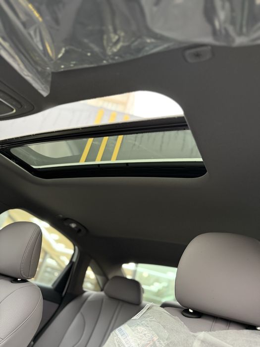 ROEWE M7 hybrid 2050 km