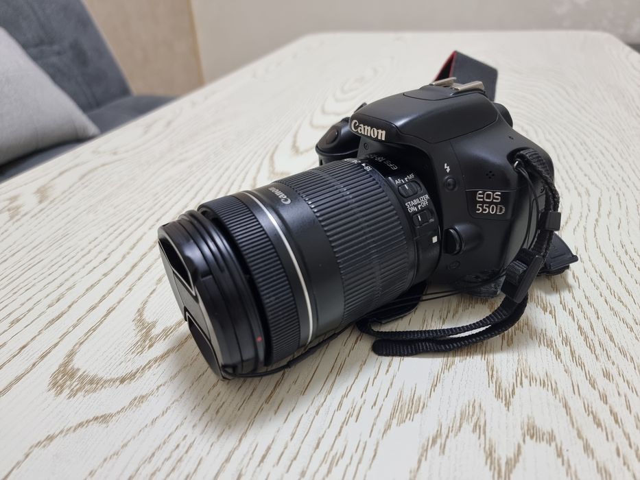 Продаю Canon 550D с комплектом!
