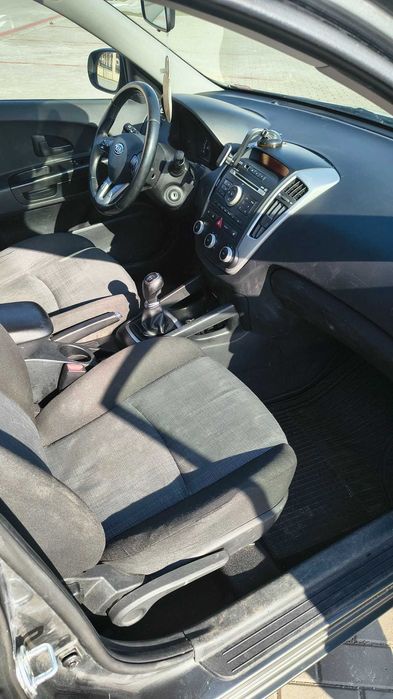 Kia Ceed SW - 1.4 Benzină  – stare foarte bună, bine întreținută