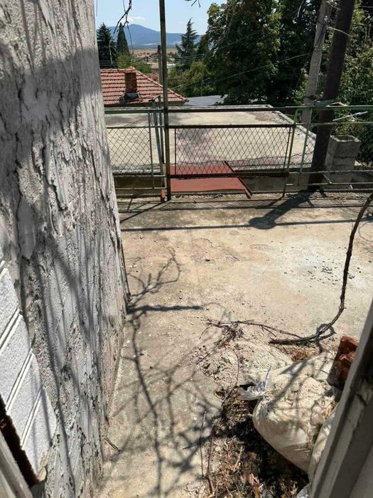 Продавам къща Мъглиж