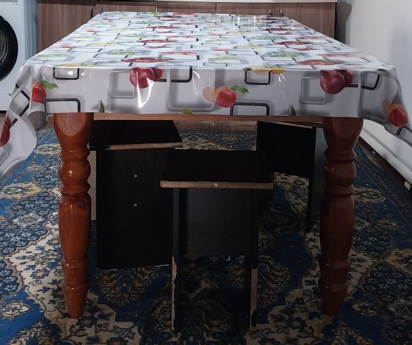 Продам дубовый стол