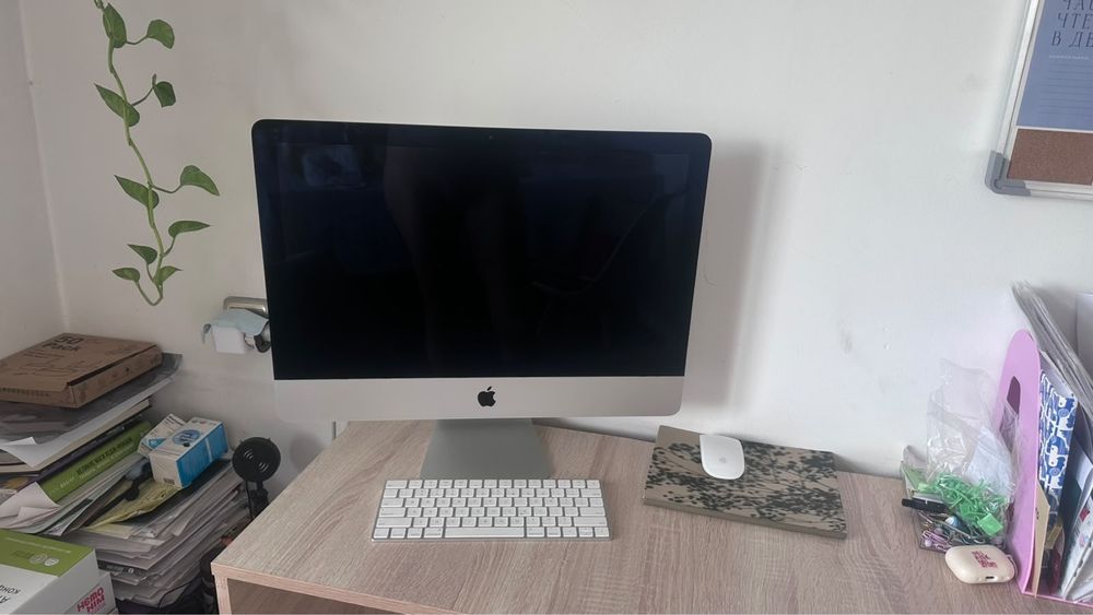 iMac 21.5” (2019)