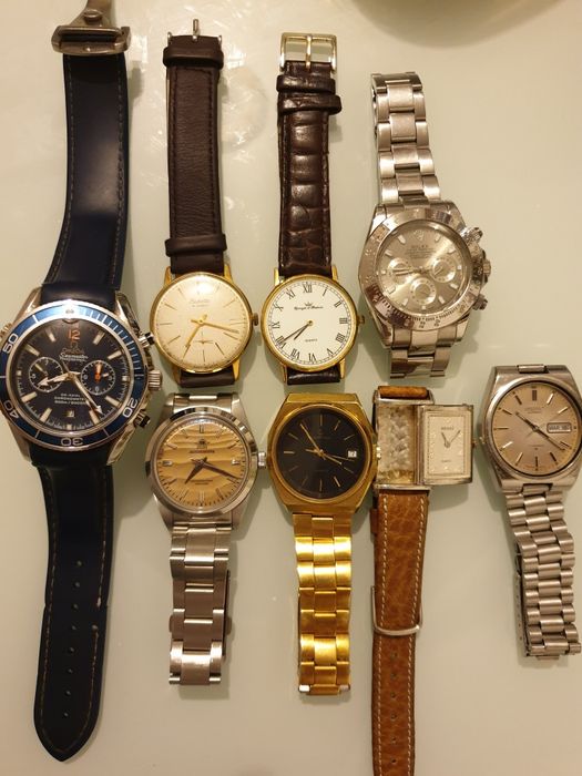 Vand ceasuri bune fără defecte