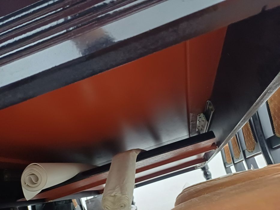 Срочно продам гостинный столы