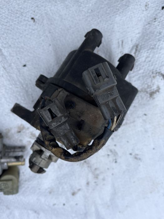 Запчасти тоета карина