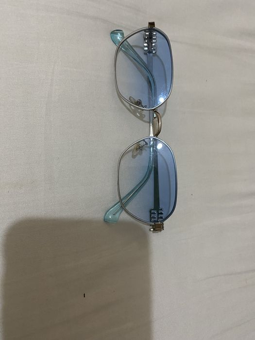 Очки  солнцезащитные  недорого продам