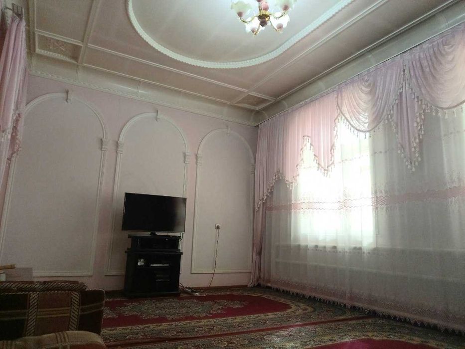 Uy sotiladi 6 sotix, 8 xona Beruniy mahallasi