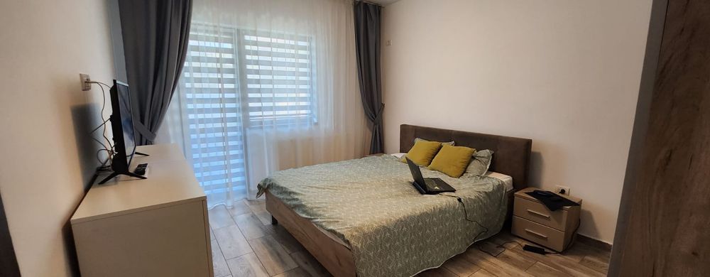închiriez apartament cu 2 camere până pe 15 iunie