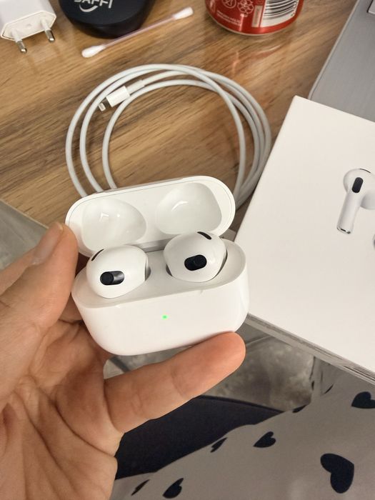 AirPods (3rd generation)
