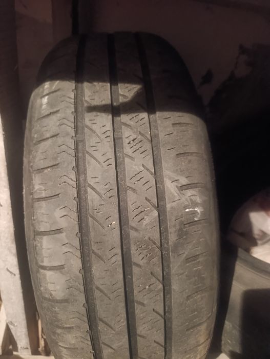 Продам шины 215/60/17