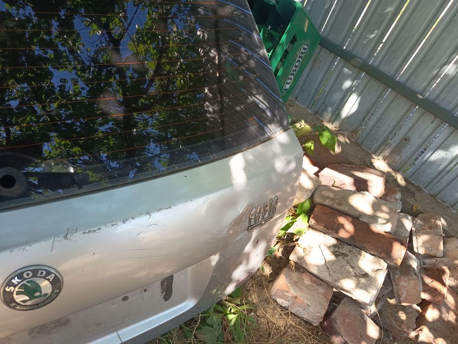 Haion/lunetă skoda fabia