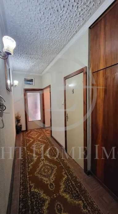 Продава се Тристаен апартамент в Пловдив, Център - 90 кв.м за 1578 €/кв.м - Снимка #10