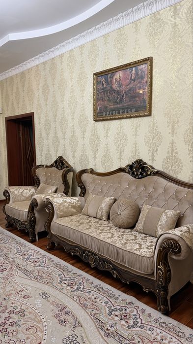 Продается диван с креслами