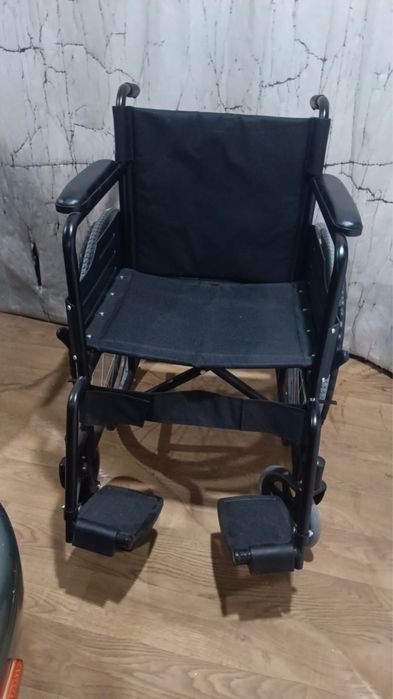 Продается инвалидная коляска. За 85000тг