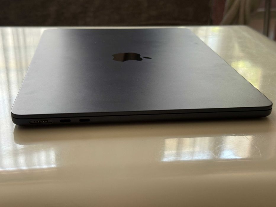 MacBook Air 13" M2, Midnight – 8GB RAM, 512GB SSD