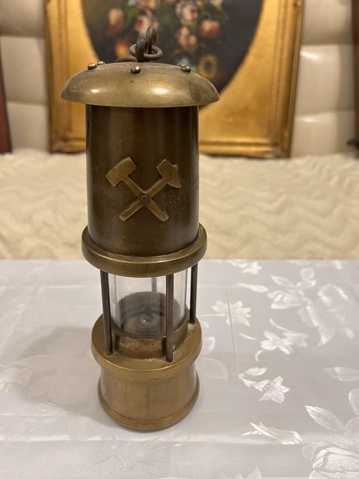 Lampa mner realizata don bronz