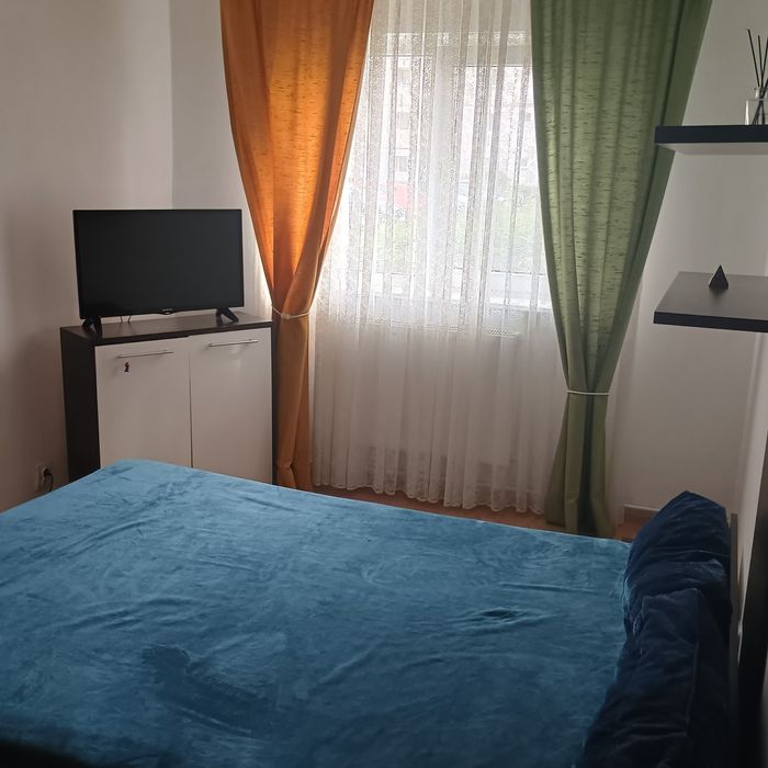 Ofer spre închiriere apartament cu 2 camere in Florilor Râșnov