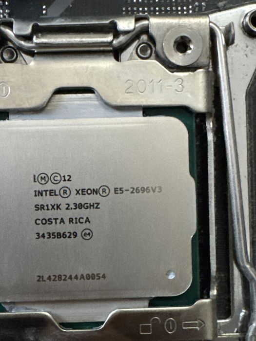 Продам xeon e5-2696v3