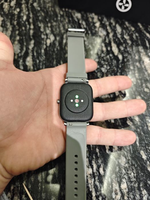 Смартчасовник Amazfit GTS, много запазен