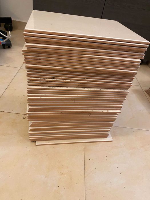 Спешно! Различни видове фаянсови и теракотни плочки