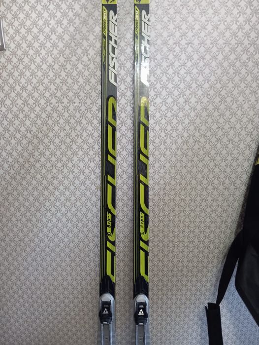 Беговые лыжи Фишер