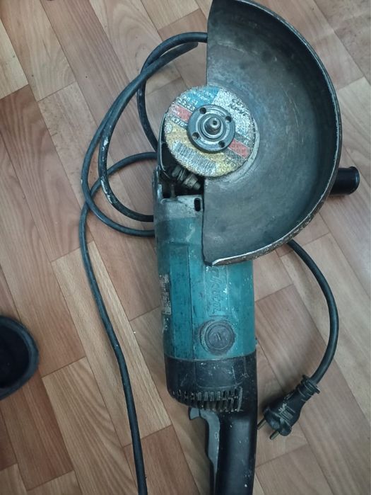 Запчасти на машину