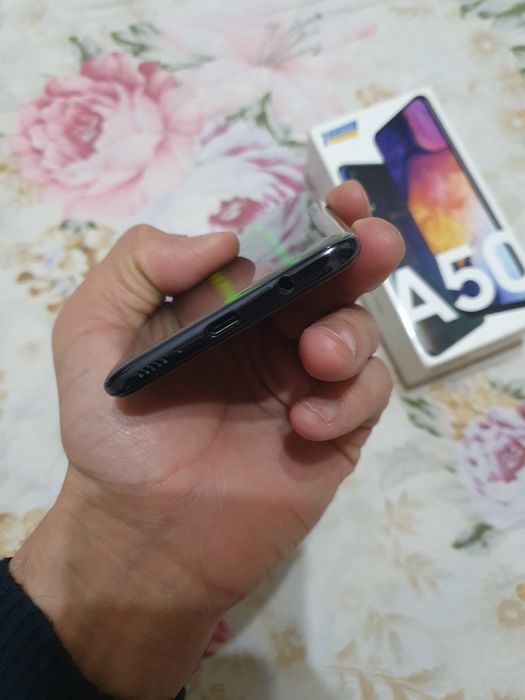 Galaxy A50 64Gb продам
