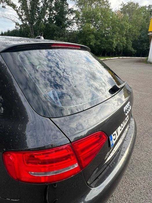 Vînd Audi  anul 2009