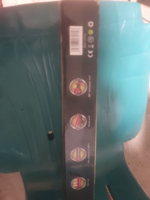 Vând placă pentru păr multifuncțională