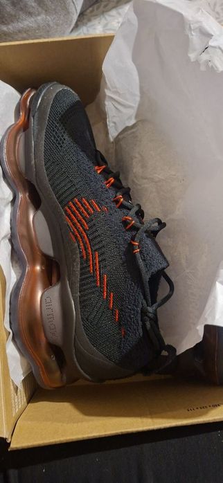 Nike scorpion universiti red (originali) nr 44  nepurtați