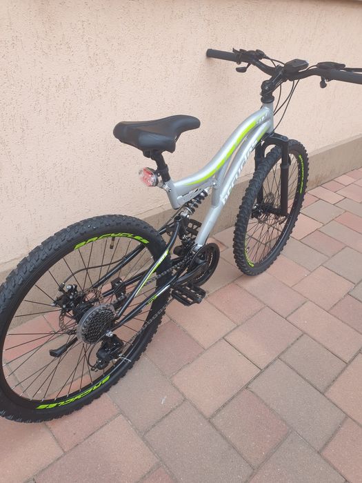 Vand bicicleta brcycles