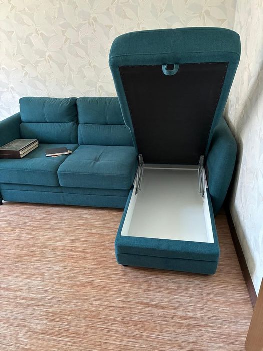 Продам диван угловой