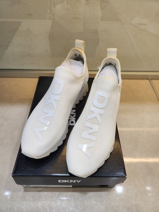 DKNY! Оригиални дамски обувки!