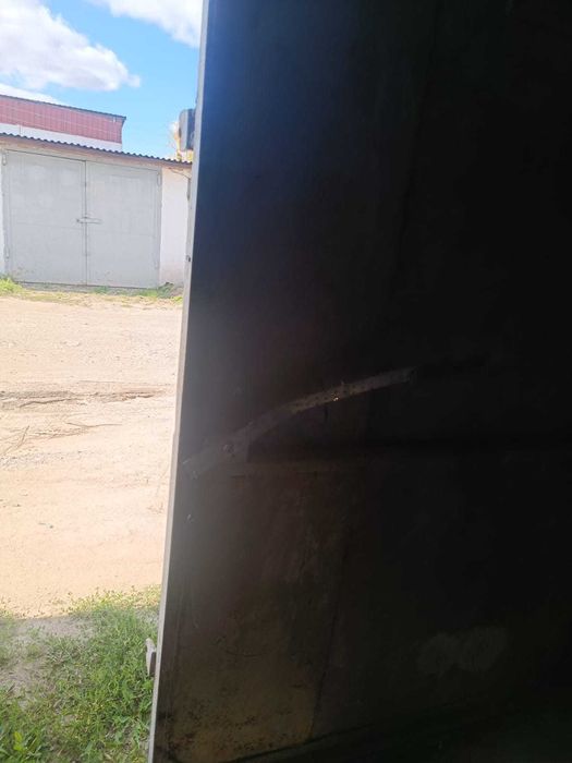 Гараж.  В гаражном обществе