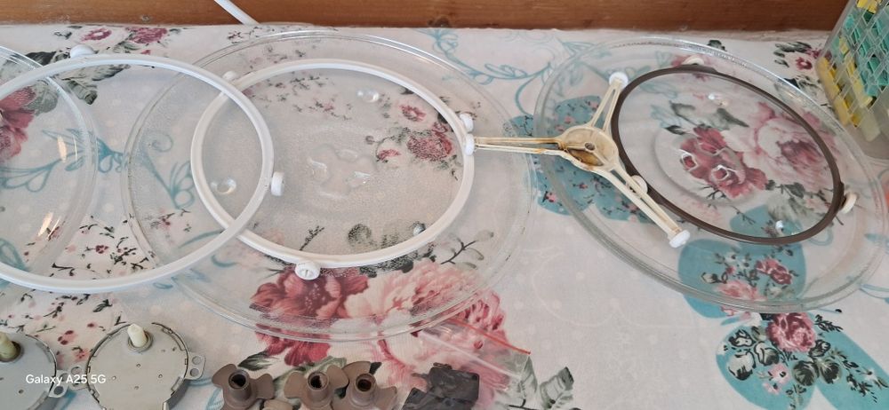 Farfuri microunde cu accesori