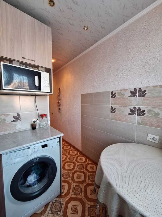 продам 2 ком квартиру на Уюте