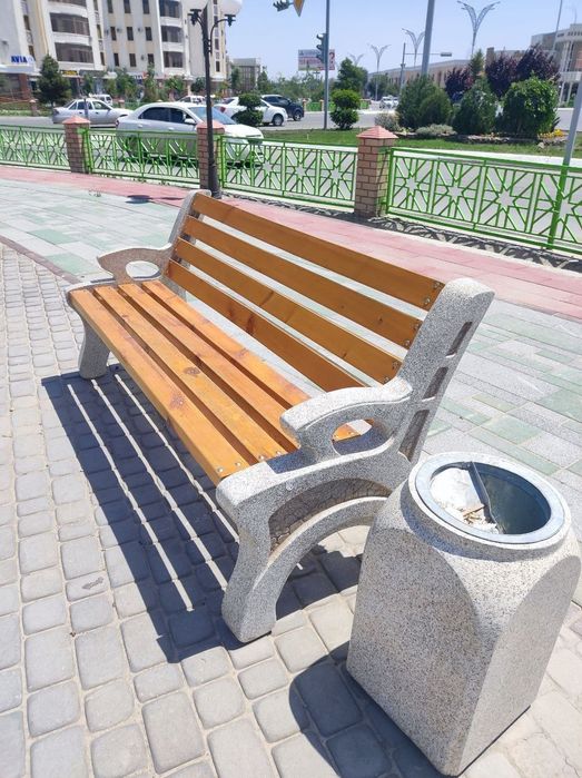 Бетон. Гул туваклар. Узбекистон буйлаб.