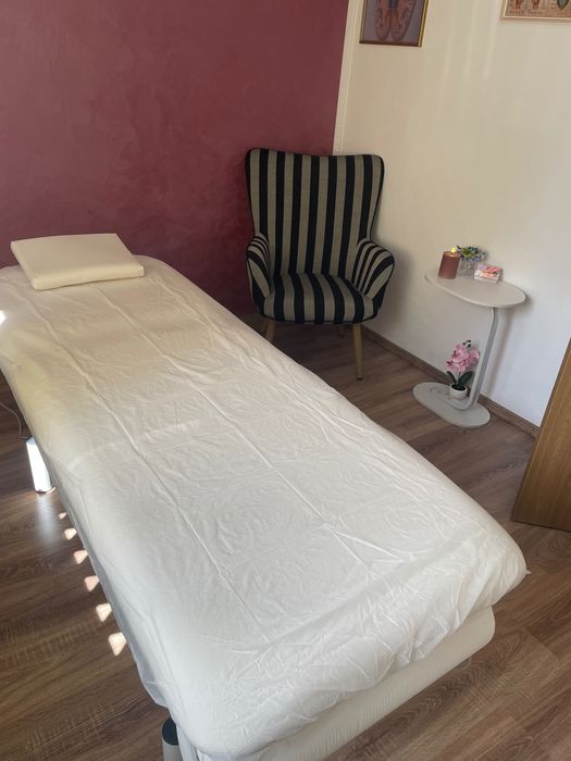 Cristal Massaje Therapy