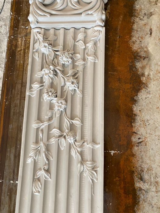 Ornamente decorative din ipsos pentru interior.