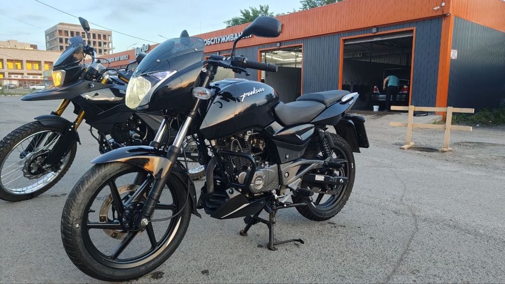 Bajaj pulsar 180