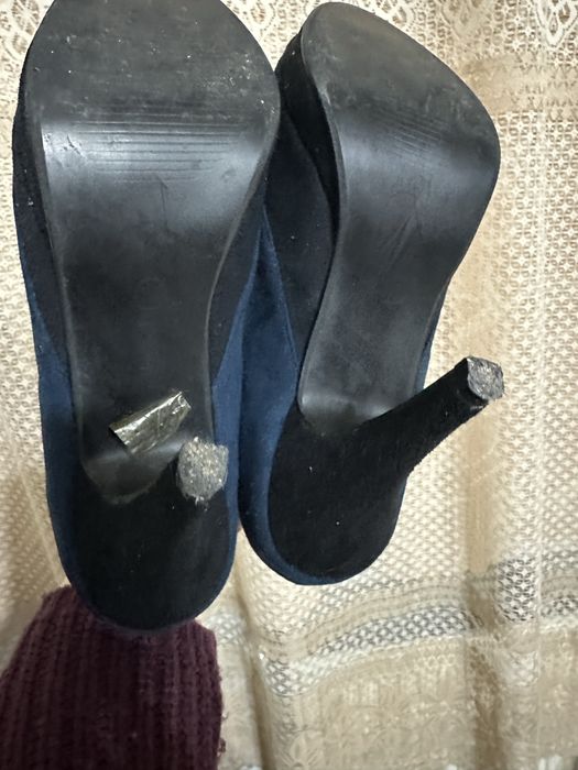 Pantofi din piele intoarsa