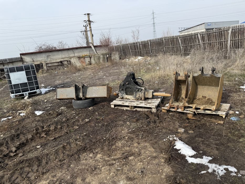 Inchiriere buldoexcavator JCB 3cx