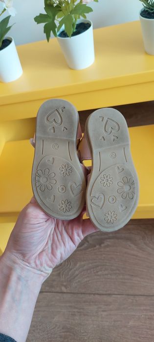 Нови бебешки сандали Mayoral 19 номер, H&M 18-19н, Nelli Blu 20н