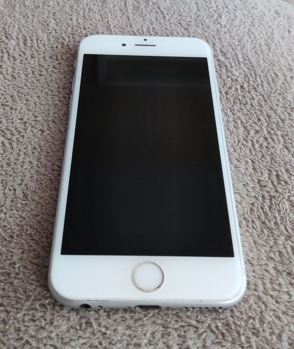 iPhone 6s 64 GB много запазен