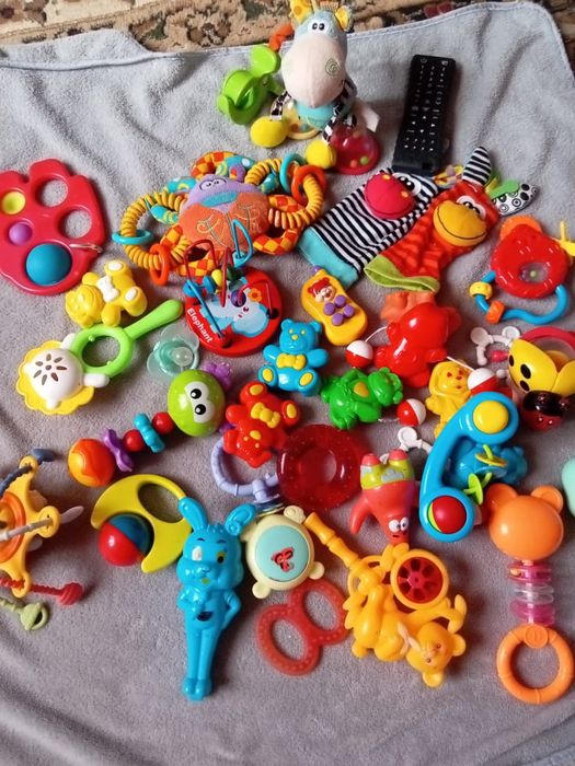 Игрушки погремушки