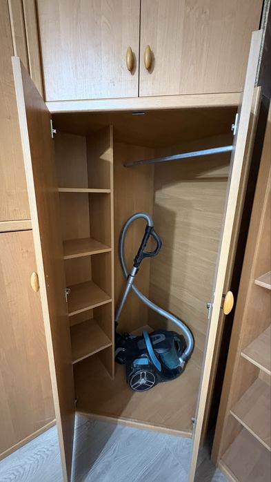 Продам шкаф в хорошем состоянии. Самовывоз