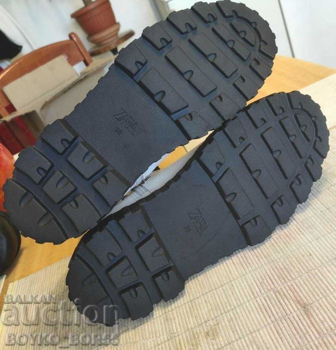 Оригинални Нови Дамски Маркови Обувки ZARA Зара 38 номер