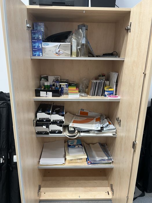 Dulap de lemn cu 2 uși si incuietoare