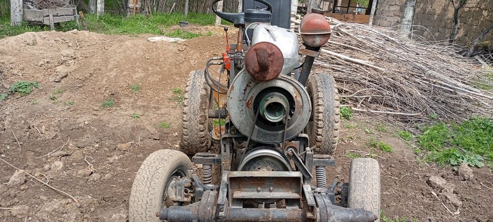 Samadelni minni traktor sotiladi