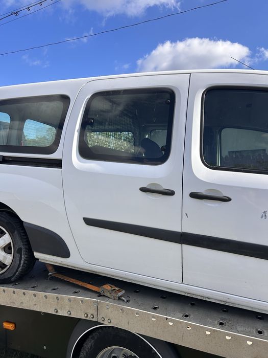 Dezmembrez sau intreg Renault Kangoo Maxi 2014 1.5 Dci